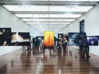 digital signage art digital signage art