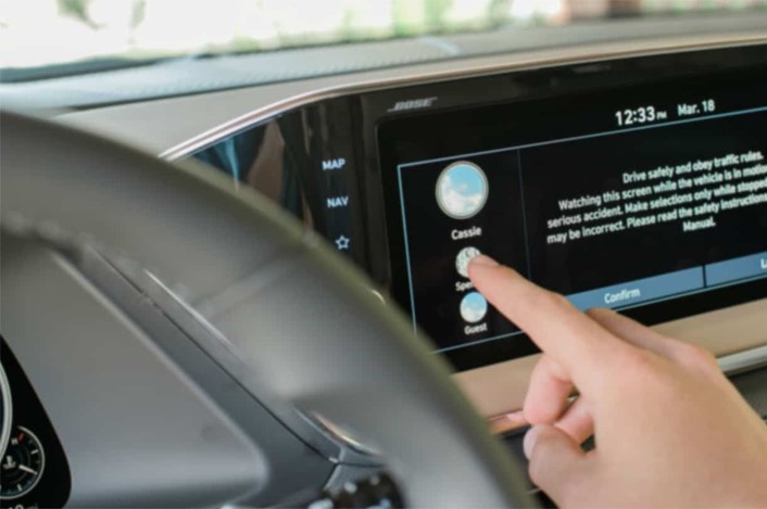 LCD vehicle screen some tips for drivers LCD vehicle screen some tips for drivers